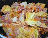 Hình bước làm 1 của món Mì Quảng Gà - Đậm Đà Hương Vị Miền Trung
