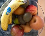 A picture of step 1 of Banana,blue berry and kiwi Smoothie.