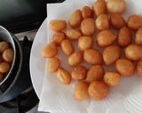 A picture of step 11 of Easy Homemade sweetballs.