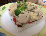 Foto del paso 5 de la receta: Timbal de arroz basmati con piñones y pasas y pollo con crema de mostaza