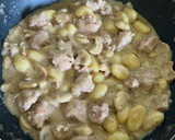 Foto del paso 6 de la receta: Ñoquis con butifarra y champiñones a la trufa
