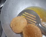 प्याज मूंग दाल कचौड़ी (pyaz moong dal kachodi recipe in Hindi) रेसिपी चरण 9 फोटो