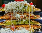 A picture of step 8 of Veg mayo masala club sandwich.