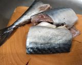 รูปขั้นตอนการทำที่ 1 ของ ปลาซาบะต้มซีอิ๊ว🐟 เผือก🍠