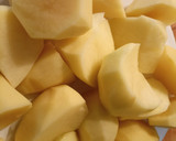Foto del paso 1 de la receta: Patatas con Atún y langostinos, sabor Cookpad, en olla express