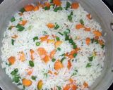 A picture of step 2 of Vegetable rice.