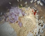 A picture of step 2 of Mudhi bara(perfect snacking).
