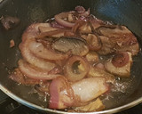 Foto del paso 13 de la receta: Tempurburguesa de pollo, champiñones y mozzarella con guarnición