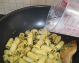 Foto langkah ke 5 dari resep Rigatoni Pasta Kari Hijau.