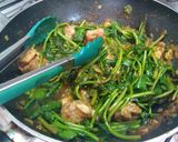 Foto del paso 6 de la receta: Costillitas de cerdo con verdolagas