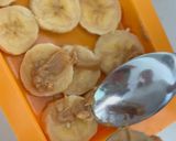 Foto del paso 3 de la receta: Bombones Helados de Plátano con Crema de Cacahuete y Chocolate
