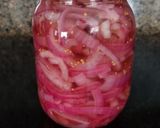 A picture of step 4 of Super Easy Pickled Red Onions.