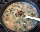 A picture of step 5 of Zuppa Toscana.