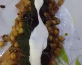 A picture of step 3 of Samosa chat.