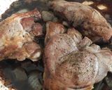 A picture of step 4 of Lamb steak with red wine and onion sauce.
