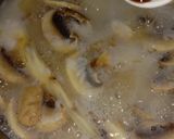รูปขั้นตอนการทำที่ 5 ของ โจ๊กอกไก่ใส่เห็ดกระดุม (Chicken Breast and Button Mushroom Congee)