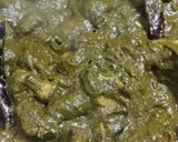 A picture of step 8 of Palak Mushroom.