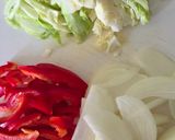A picture of step 2 of Stir fry noodles.