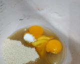 Foto langkah ke 2 dari resep Bolu Energen Coklat tabur keju.