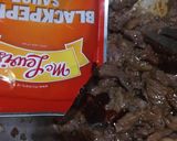 Foto langkah ke 5 dari resep Tumis Daging Black Pepper.