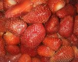 A picture of step 2 of Frozen strawberries.
