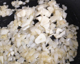 Foto del paso 4 de la receta: Salchichas con guisantes