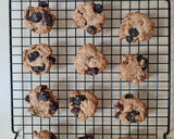 Foto del paso 3 de la receta: Galletas fit de pasas de uva y nuez con base de avena y yogurt