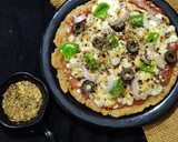 મલ્ટી ગ્રેન ભાખરી પિઝા(Multi Grain Bhakhari Pizza Recipe In Gujarati) રેસીપી સ્ટેપ3ફોટો