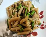 Foto del paso 5 de la receta: Fideos integrales salteados con champiñones y verduras