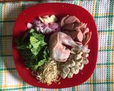 Foto langkah ke 1 dari resep Tumis Bakso Sosis.