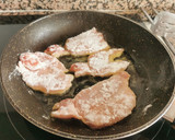 Foto del paso 1 de la receta: Filetes de lomo en salsa