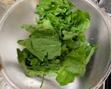 午間輕食（煎鯛魚、炒菠菜）的食譜步驟1照片