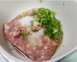 A picture of step 1 of Low-Fat Delicious Egg Dumplings.
