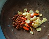 Foto langkah ke 1 dari resep Sambal Petis Sidoarjo.