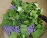 Foto langkah ke 3 dari resep 628. Mie Ubi Ungu Goreng Sosis.