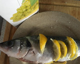 Foto del paso 2 de la receta: Lubina al horno