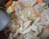 Foto langkah ke 4 dari resep Sop Jamur Salju.
