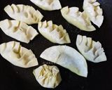 Foto langkah ke 4 dari resep 35 - Gyoza Ayam.