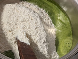 Ñoquis de acelga con salsa de puerro gratinado