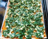 Spenótos fetás pizza recept fázis 3 fotója