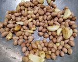 A picture of step 3 of Dry garlic chutney.