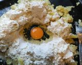 Foto langkah ke 7 dari resep Resep Dasar Gnocchi.