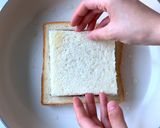 A picture of step 7 of Pocket pizza toast.