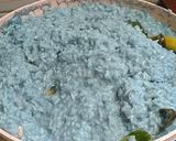 Foto langkah ke 3 dari resep Nasi uduk wangi bunga telang.