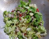 Foto langkah ke 5 dari resep Ca sawi putih ayam giling.