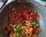 عکس مرحله 2 از دستور خورش گوشت چرخکرده به روش مادر