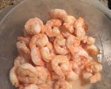 A picture of step 2 of Shrimp Scampi.