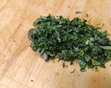 Foto del passaggio 4 della ricetta Scaloppine di tacchino al basilicocon pomodorini