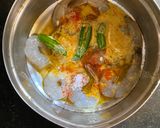 A picture of step 2 of Chingri Bhaape.