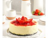 Foto langkah ke 7 dari resep Strawberry New York Cheese Cake.